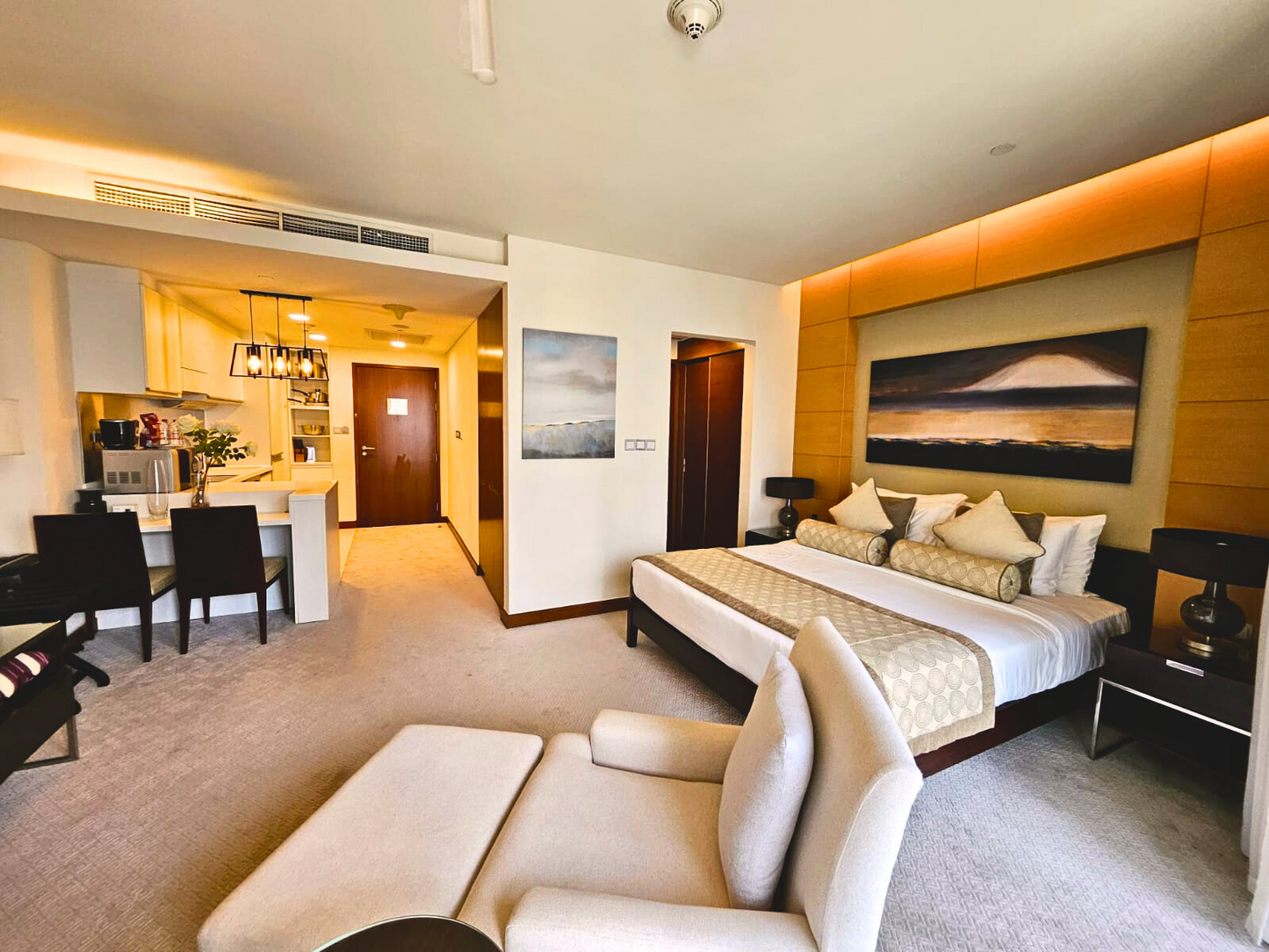 Live the Prestigious Life in the Center of Dubai